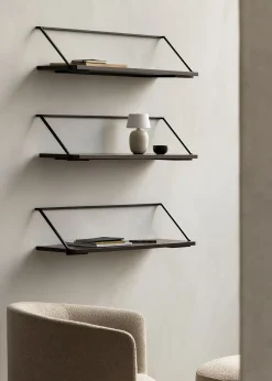 Audo Copenhagen - Hylde 92 cm - Mørk egefiner - Rail Shelf, Stained