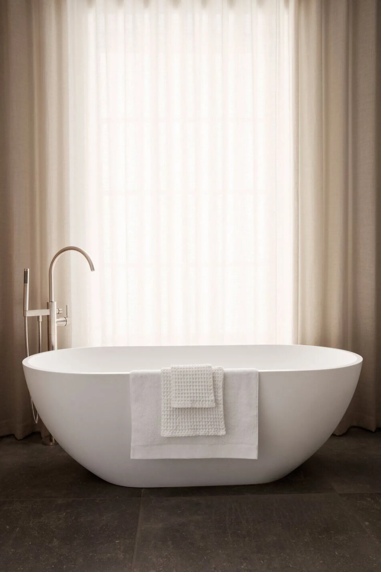 Blomus - Hand Towel - White - RIVA