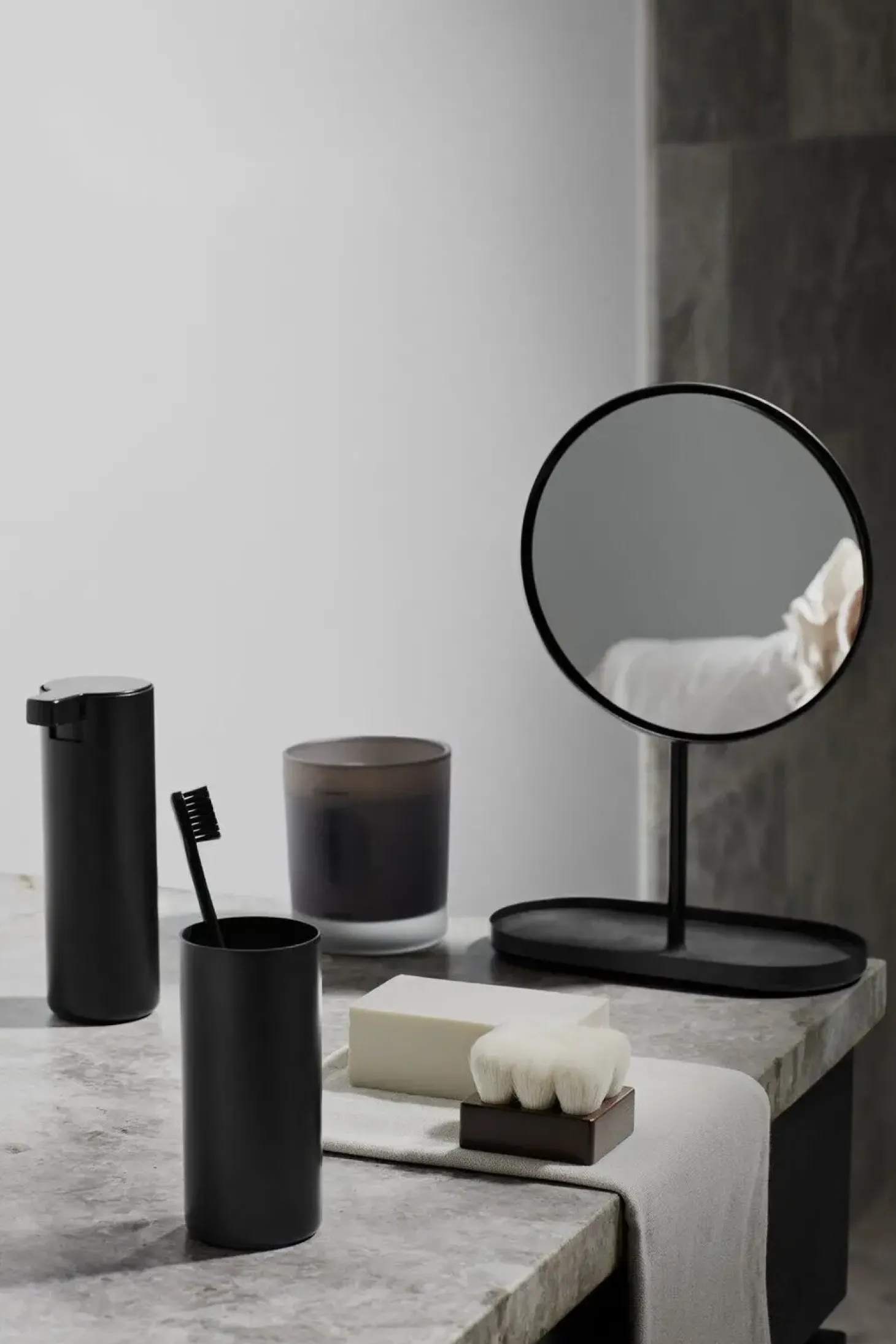 Blomus - MODO sæbedispenser - hvid - 16 cm