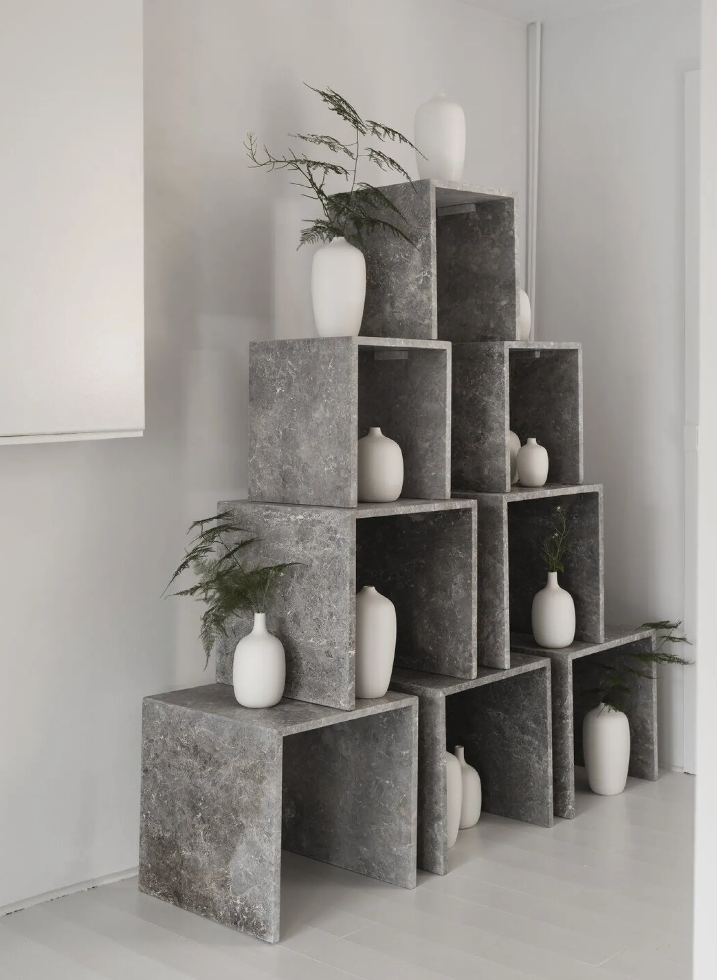 Blomus - Vase - White - CEOLA