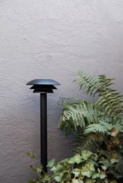 Dyberg Larsen - DL20 bedlampe - udendørs havelampe - sort (højde 80 cm)