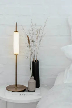 Ekta Living - Bordlampe - Dunhammer - Bronzed Brass