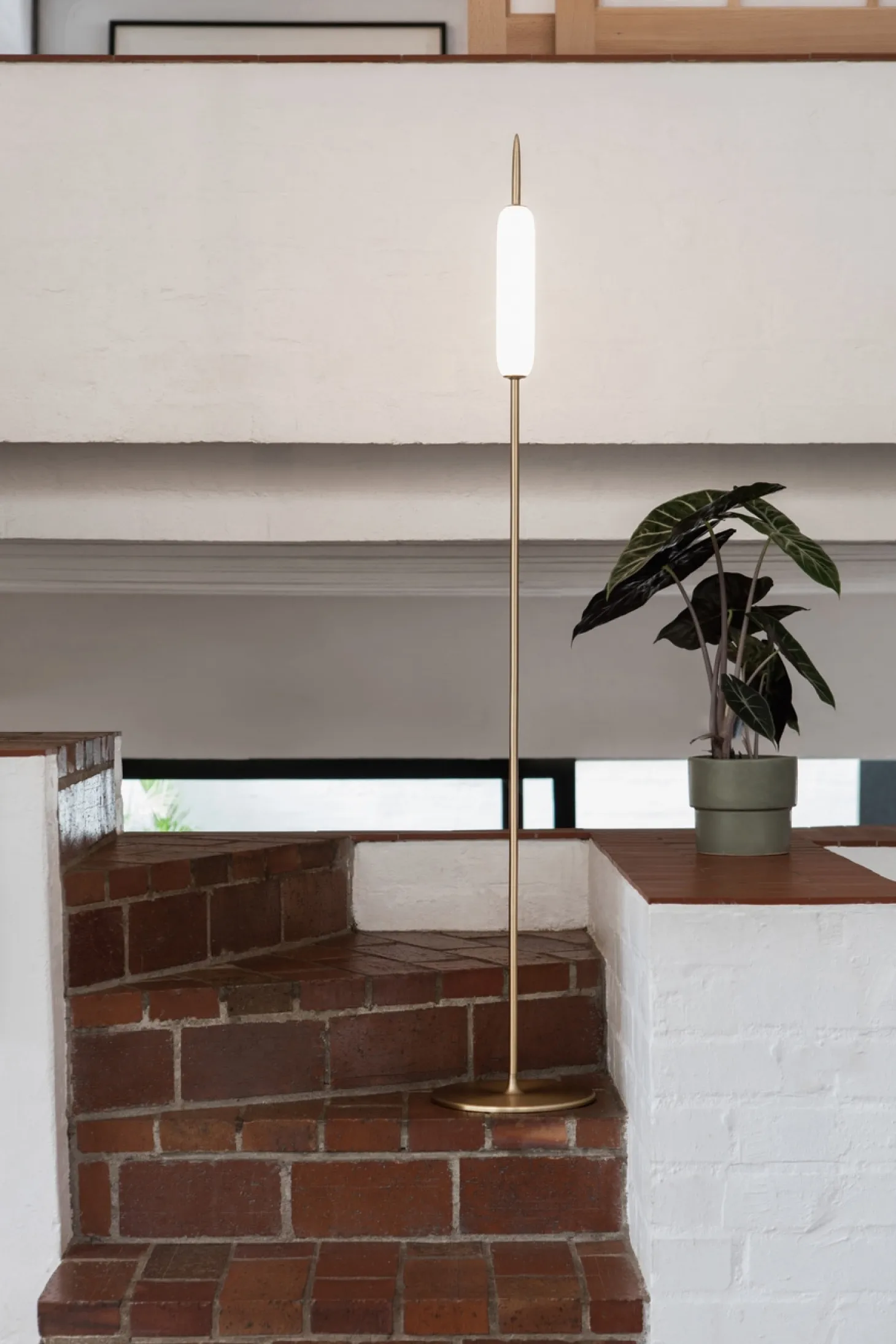 Ekta Living - Gulvlampe - Dunhammer - Pale Brass