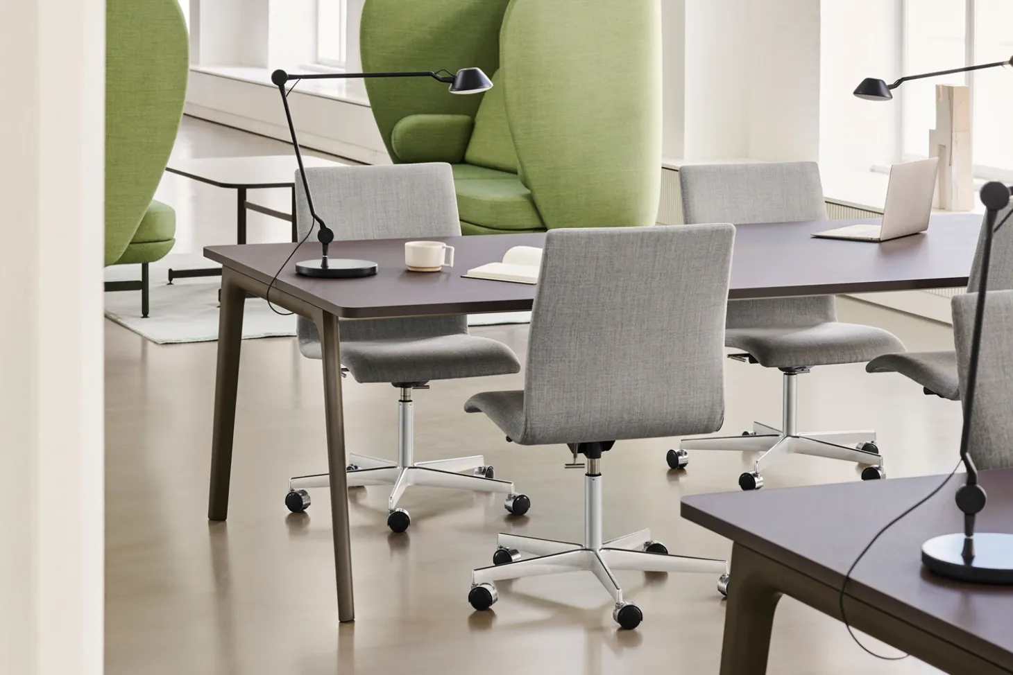 Fritz Hansen - Bordlampe - AQ01 - Sort