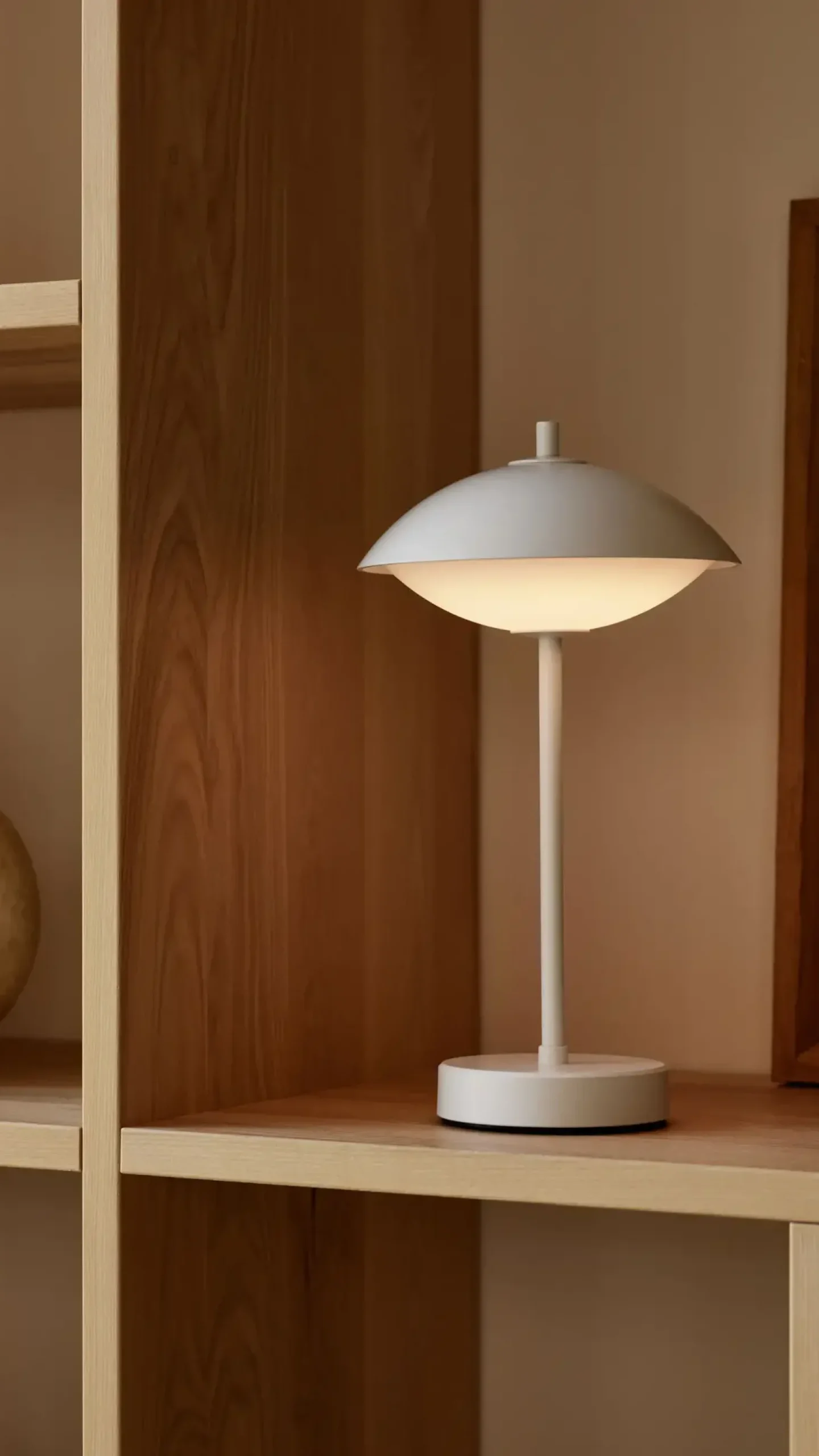 Fritz Hansen - Bordlampe - Musling™ Portable - Blå