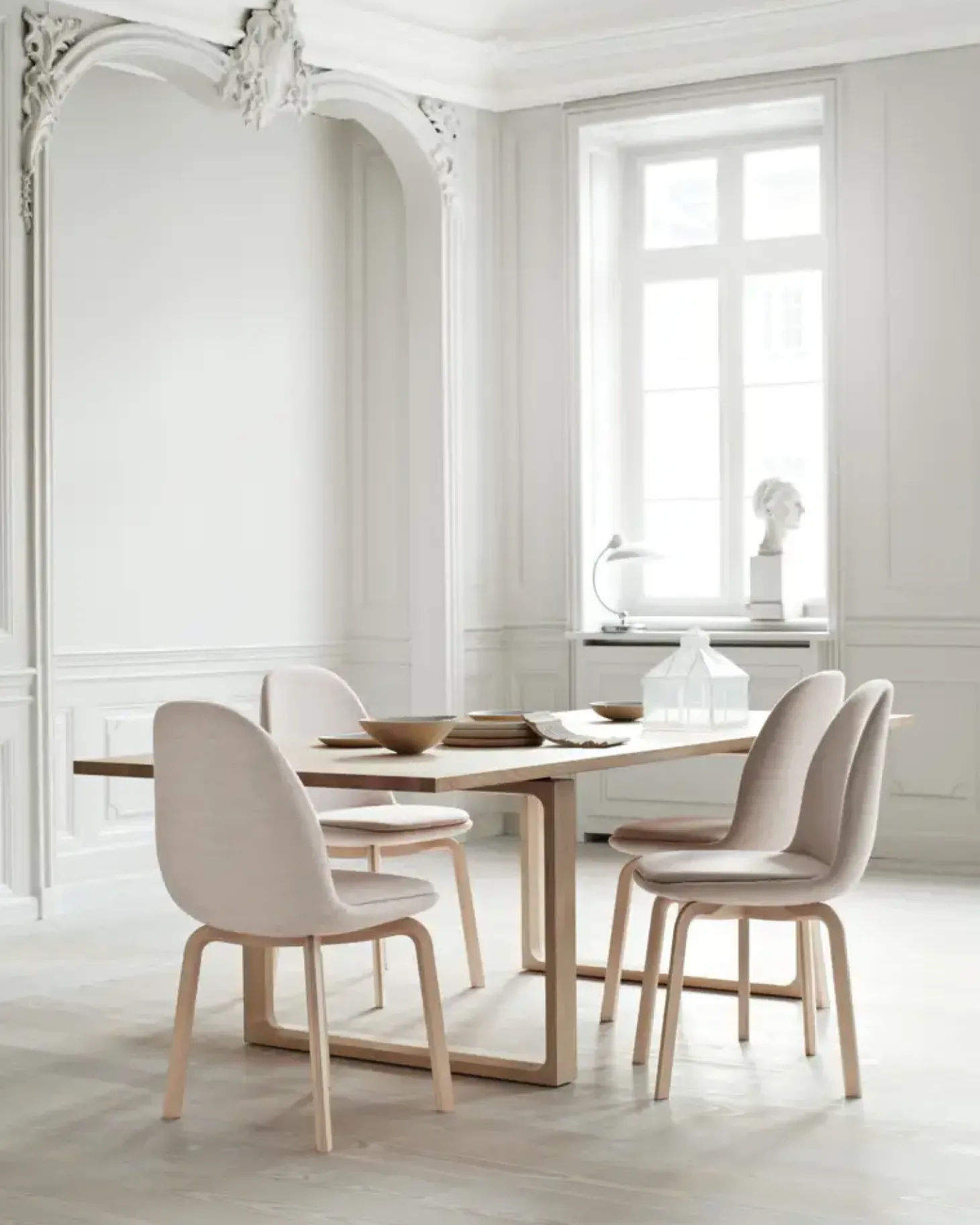 Fritz Hansen - Kaiser Idell 6631-T - Bordlampe - Hvid