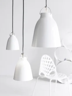 Fritz Hansen - Loftlampe - Caravaggio - Hvid - P2 Medium - Grå ledning 3m