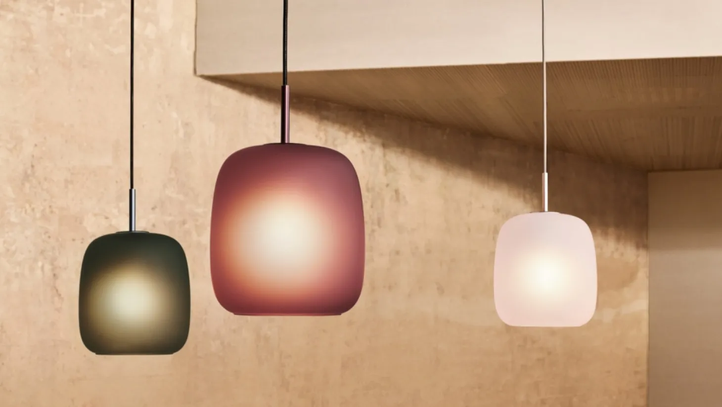 Fritz Hansen - Loftlampe - Maluma H350 - Rosa