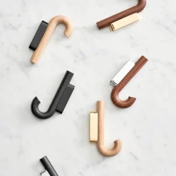 Gejst - Hook mini knage - Walnut Black