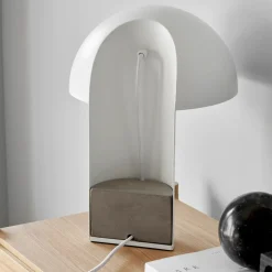 Gejst - LEERY - Bordlampe - Hvid