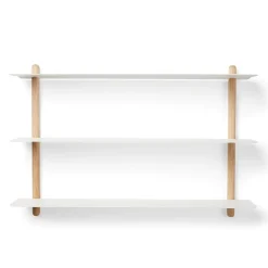 Gejst - NIVO A væghylde - Hvid - Lys Eg - 42 x 64 cm