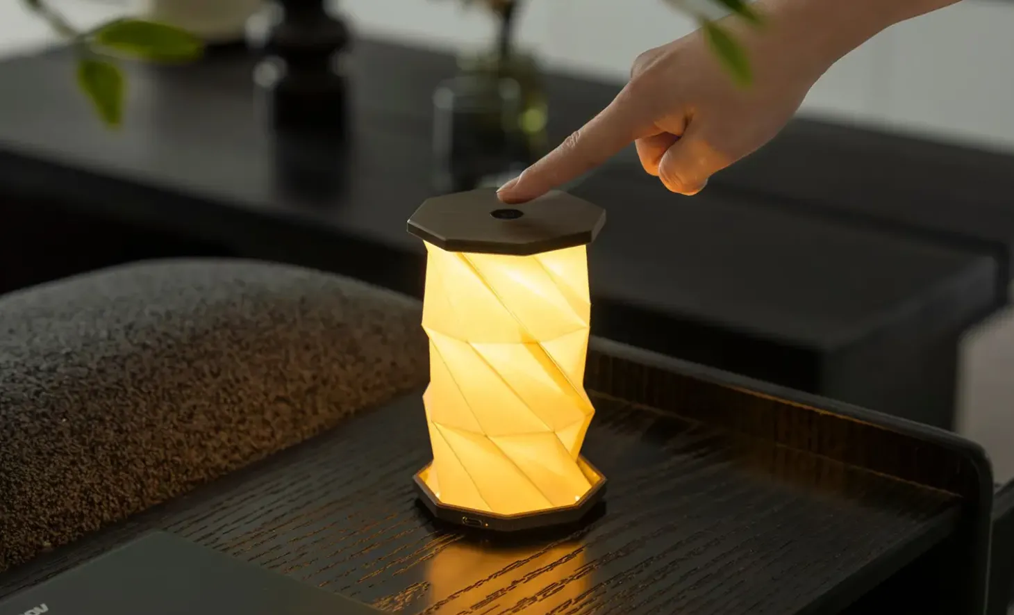 Gingko - Hexagon Twist Bordlampe - Mini - Walnut Drift - H14 cm