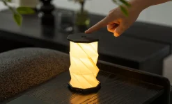Gingko - Hexagon Twist Bordlampe - Mini - Slate Black - H14 cm