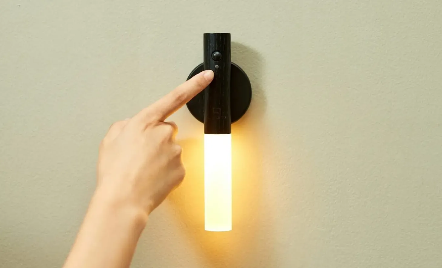 Gingko - Smart Baton Light Black Wood