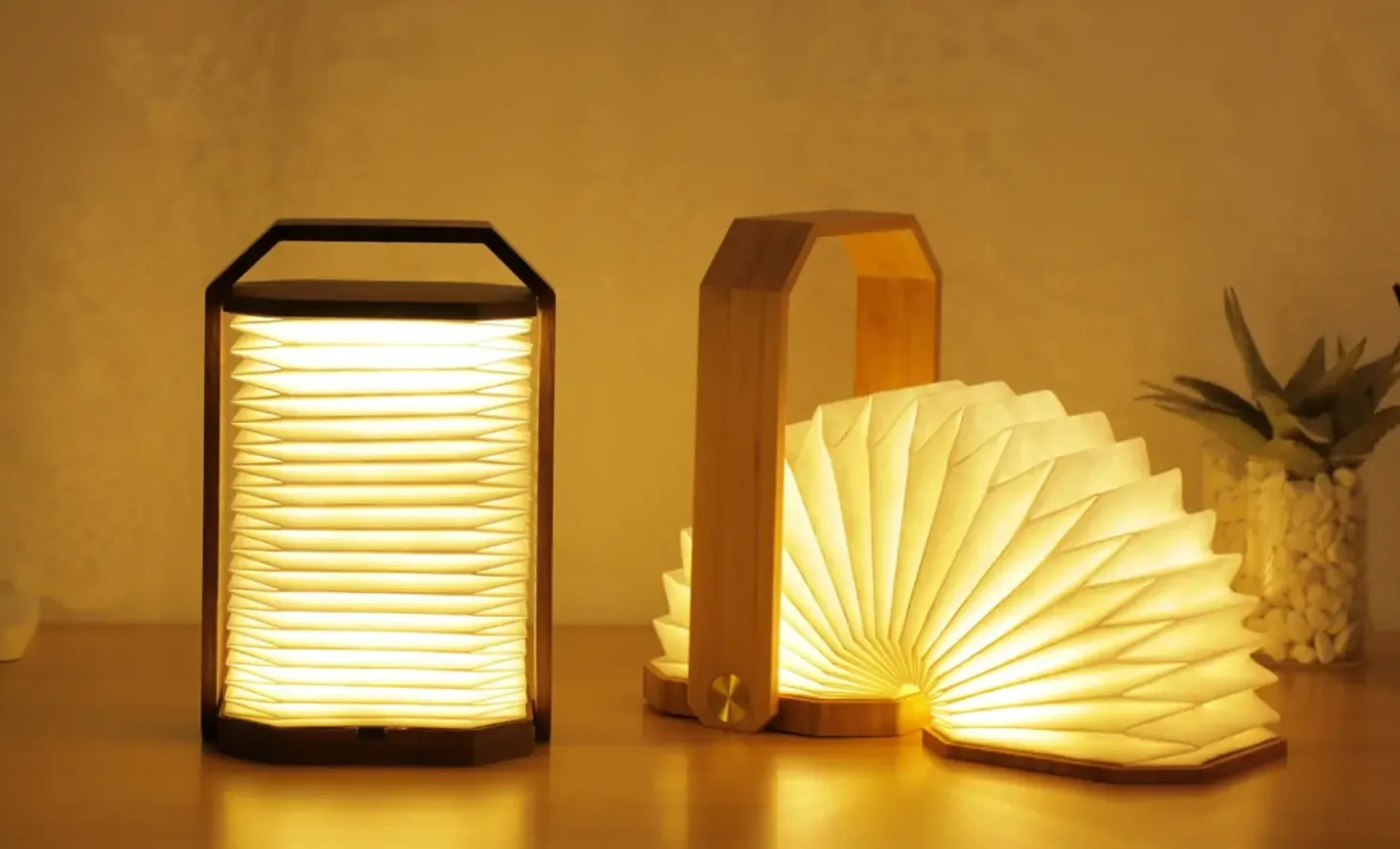 Gingko - Smart Origami Lamp - Walnut