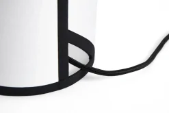 Hay - Bordlampe - Ava Pyramid - Sort/Hvid - H32 cm