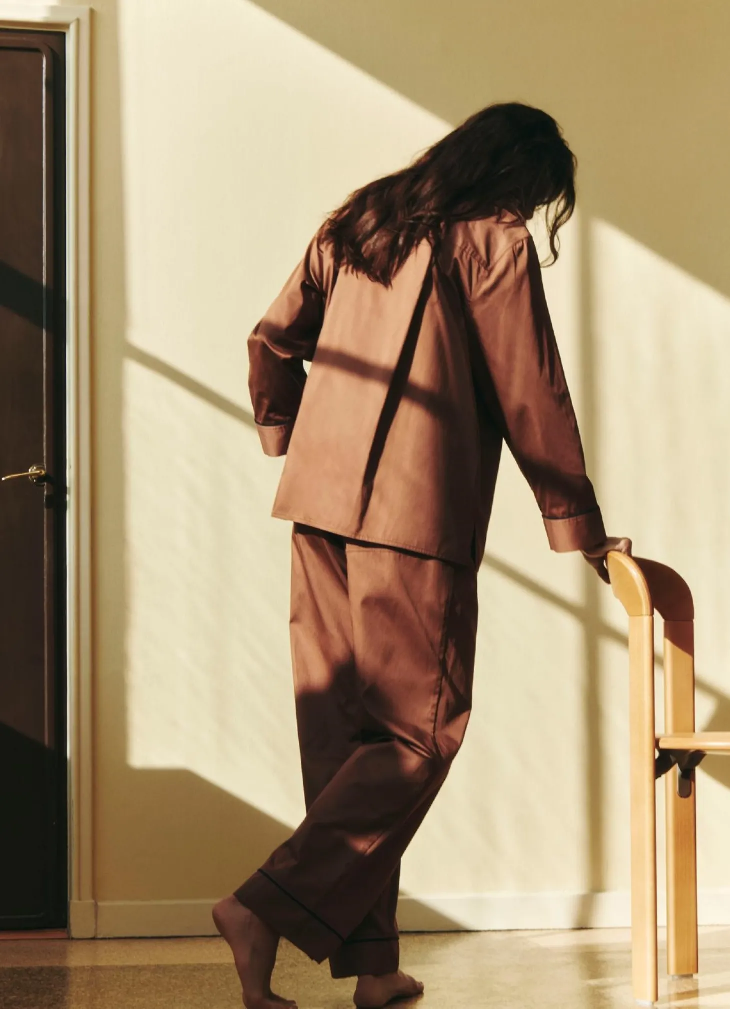 HAY - Outline Pyjama - Langærmet Shirt - M/L - Milk Chocolate