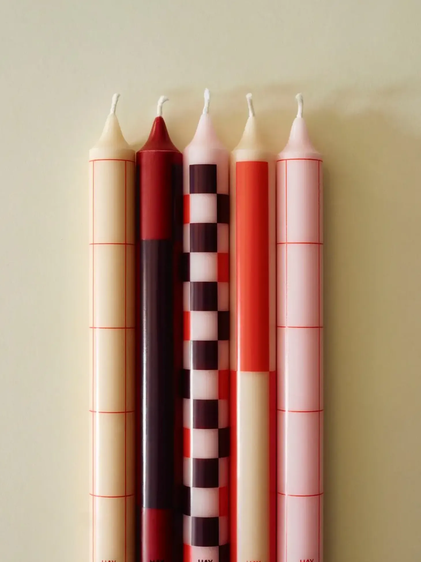Hay - Pattern Candle - Light pink, bordeaux, red and silver checks