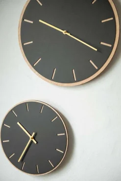 Hemverk - Vægur - Lys Eg/Sort - Sølv visere - Ø28 cm