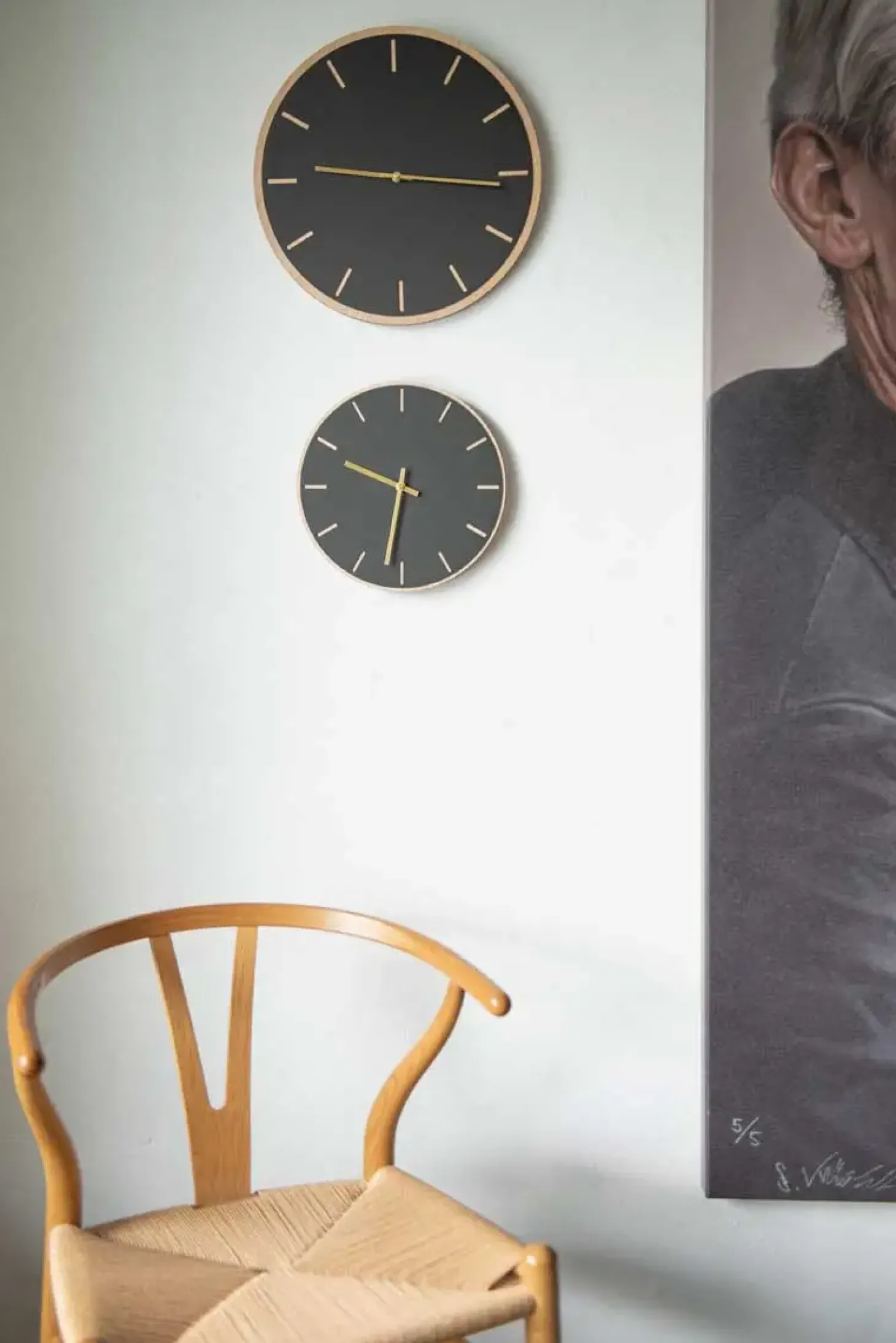 Hemverk - Vægur - Lys Eg/Sort - Sorte visere - Ø38 cm