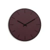 Hemverk - Vægur - Mørk Eg/Burgundy - Sorte visere - Ø38 cm