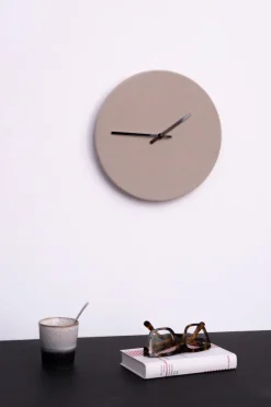 Hemverk - Vægur - Shape Chocolate - Sølv visere - Ø28 cm
