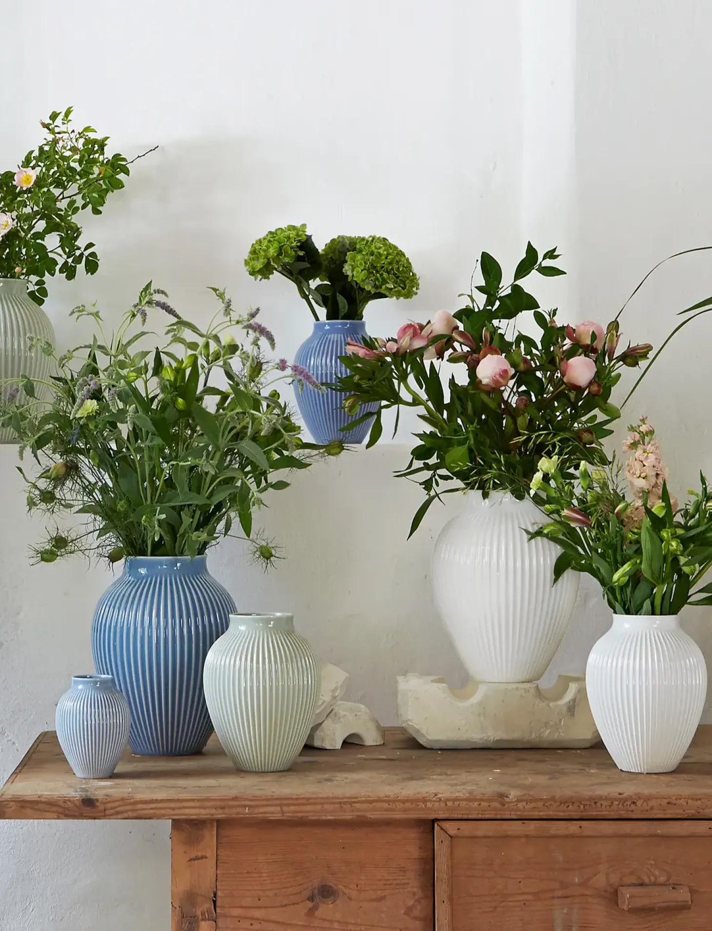 Knabstrup Keramik - vase H 20 cm ripple lavender