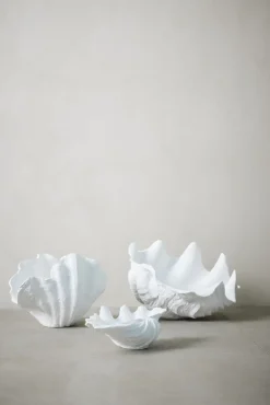 Lene Bjerre - Shella dekorationsvase H23 cm. hvid