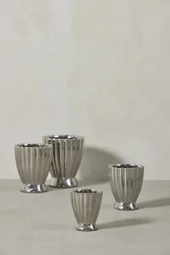 Lene Bjerre - Shenella urtepotteskjuler H20 cm. sølv