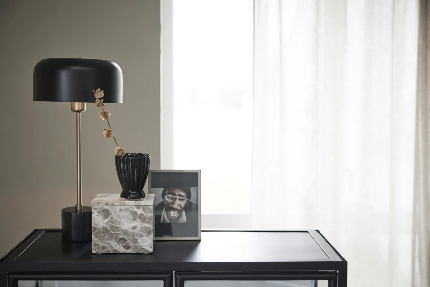 Lene Bjerre - Sofillia bordlampe H53 cm. sort marmor