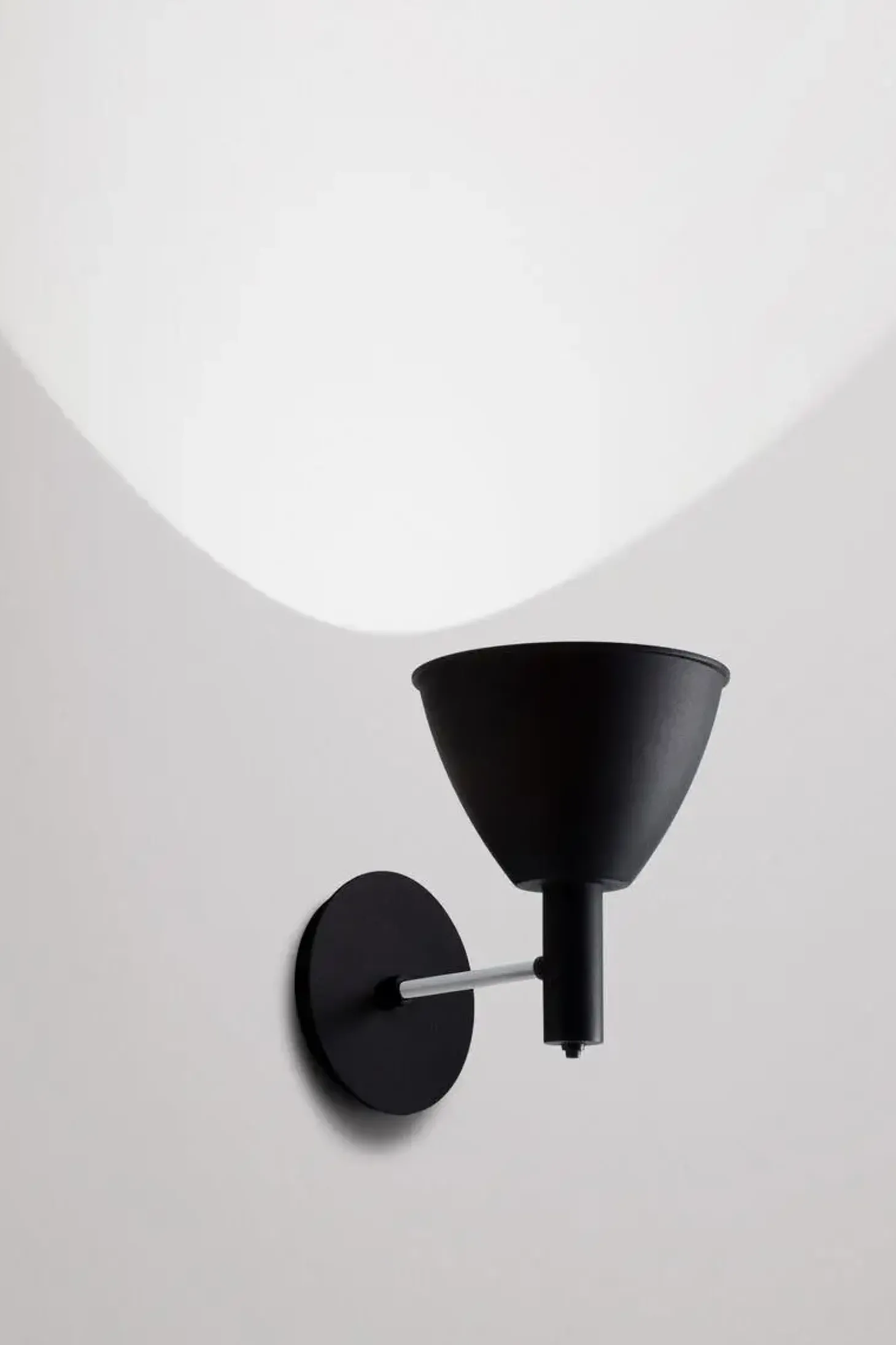 Lumini - Lampe - Bauhaus 90 W - Sort