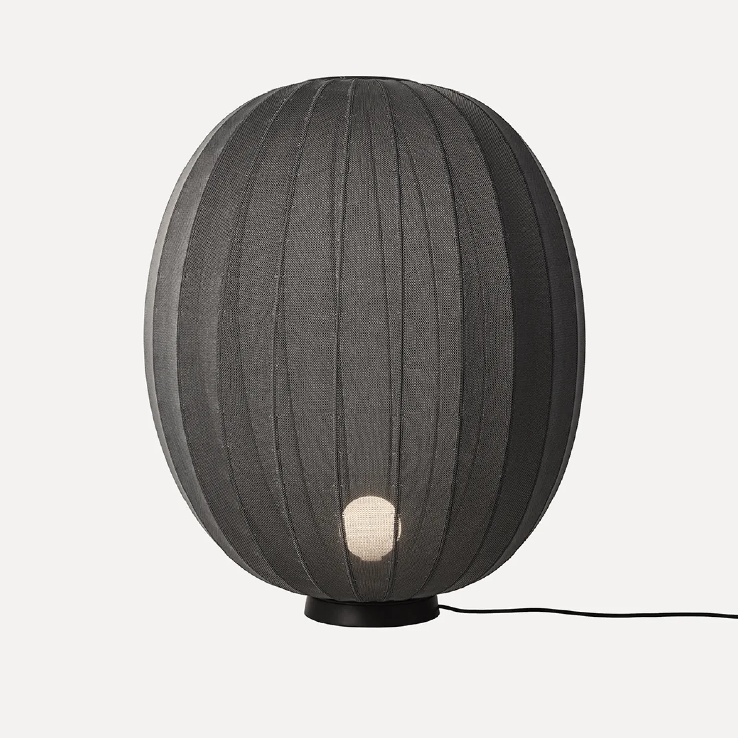 Made By Hand - Gulvlampe - Knit-Wit 65 High Oval Floor Level - Black