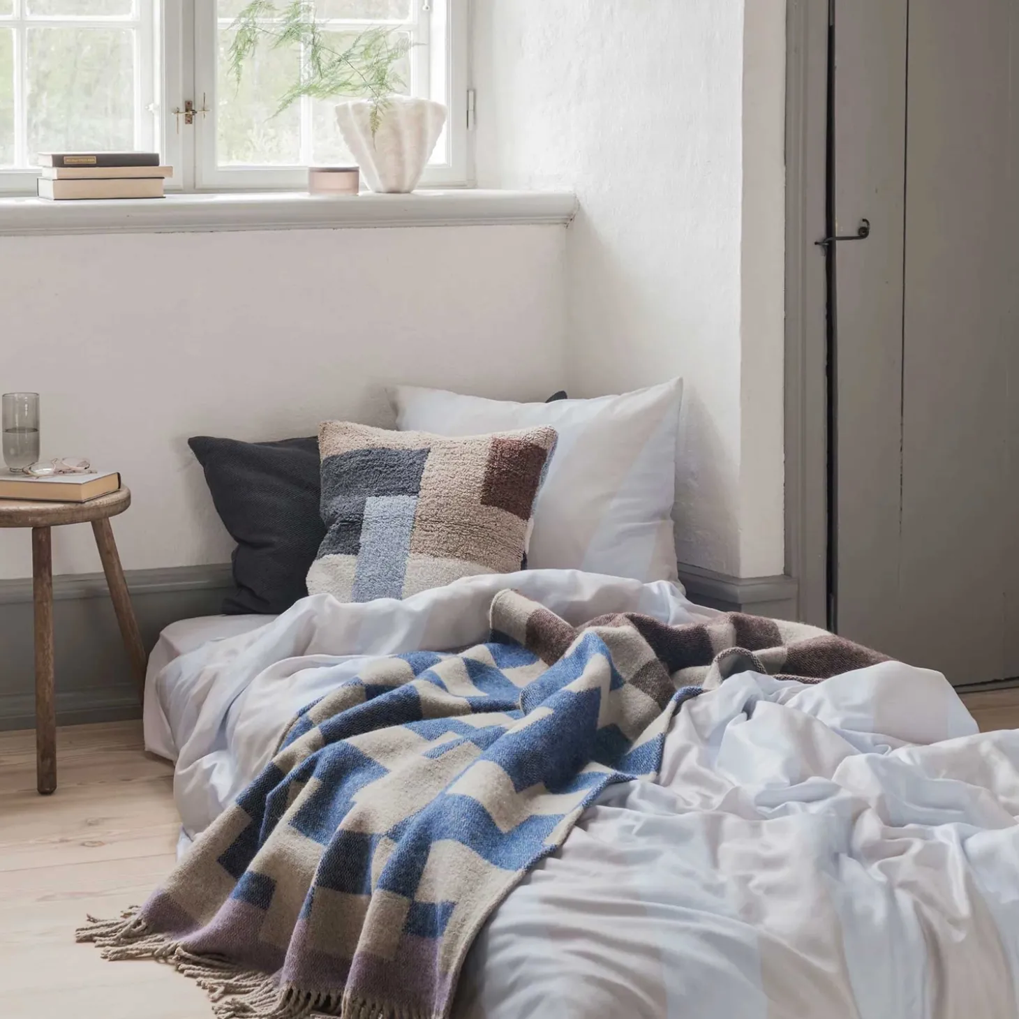 Mette Ditmer - DIAGONAL-sengesæt - Light grey/Sand - W200 x L220 cm