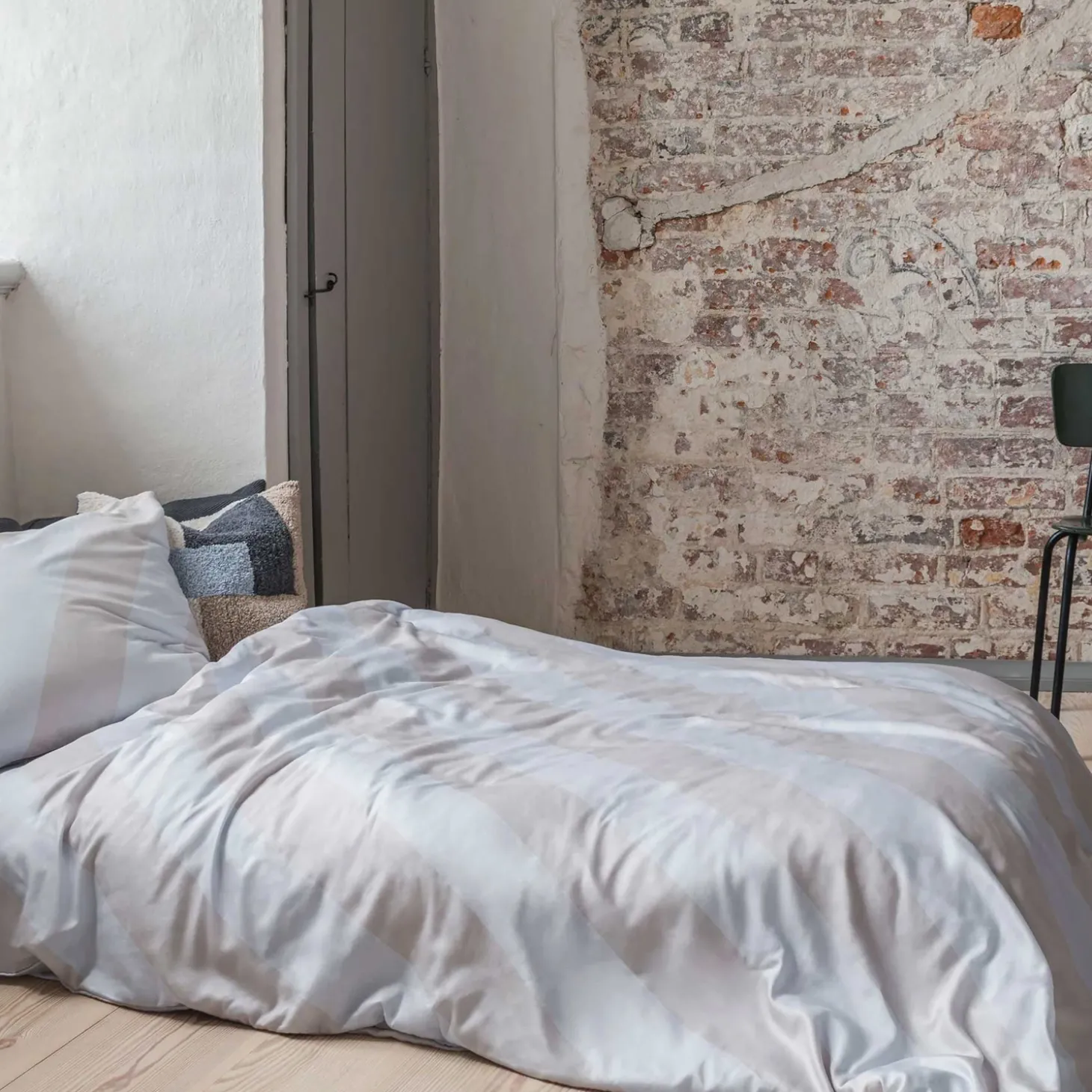 Mette Ditmer - DIAGONAL-sengesæt - Light grey/Sand - W200 x L220 cm