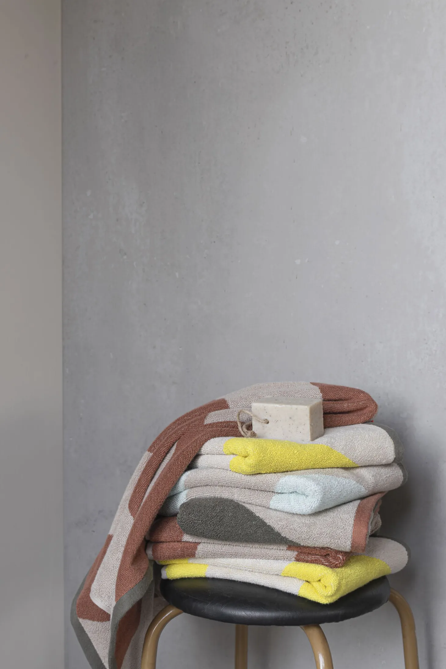 Mette Ditmer - DIAGONAL towel - Brick