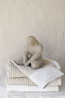 Mette Ditmer - GRID badehåndklæde, Sand / Off-white