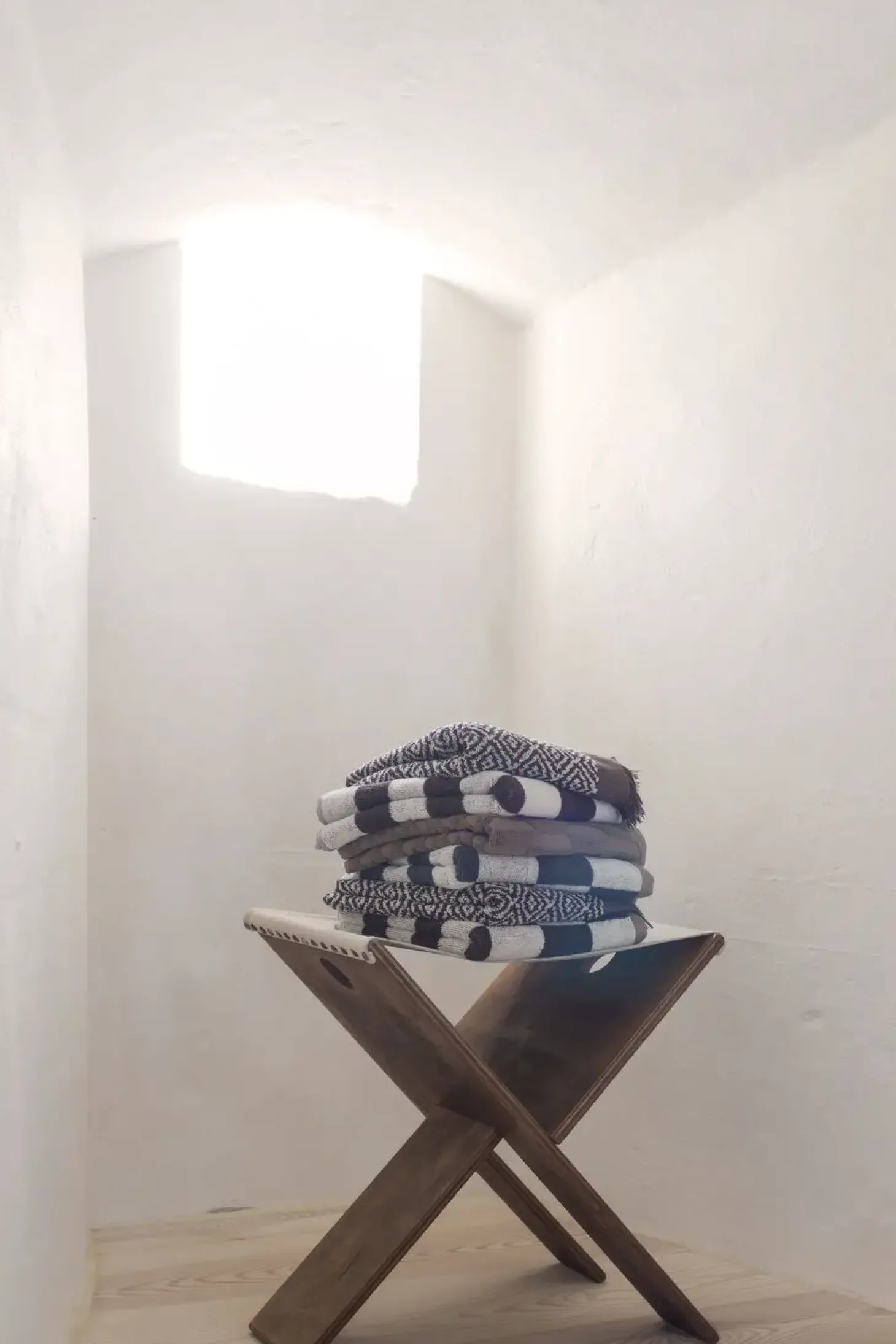 Mette Ditmer - MOROCCO-håndklæde - Chocolate / Off-white - W50 x L90 cm