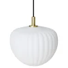 Moudhome - Lampe - MOMA pendel - Opal glas og børstet Messing