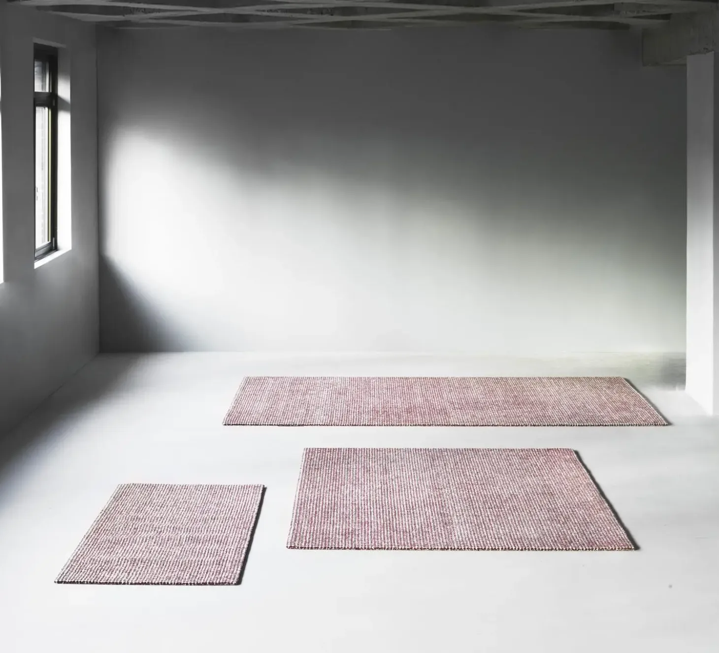 Normann Copenhagen - Flick Rug 80x200 cm - Off White/Burgundy
