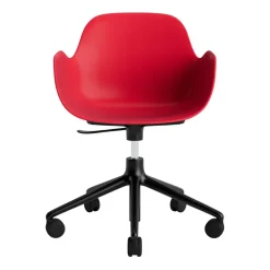 Normann Copenhagen - Form Armstol Swivel 5W med hjul - Sort/Rød