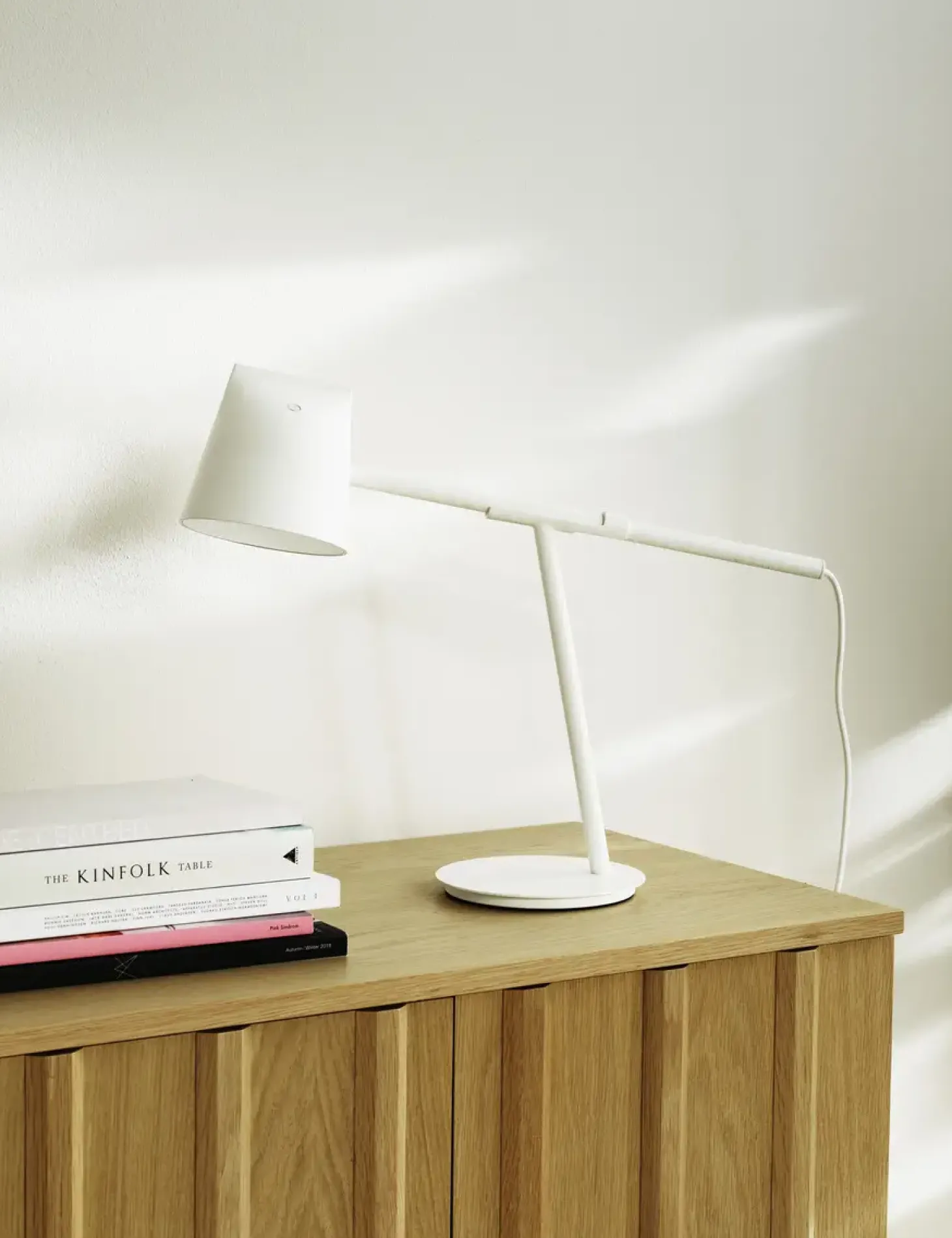 Normann Copenhagen - Momento bordlampe - Hvid