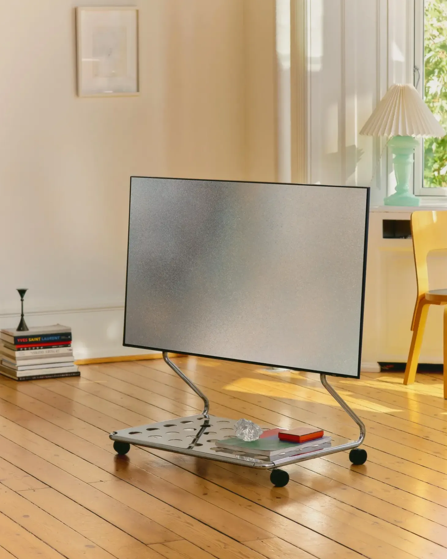 Pedestal - TV-Stander - Disco - 40"-70" - Chrome