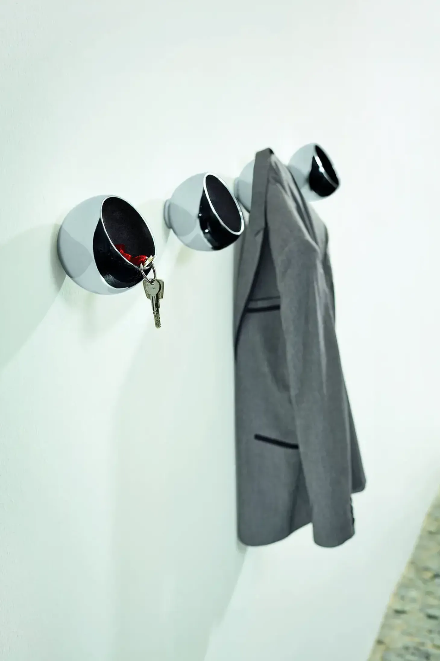 Philippi - Sphere ball wardrobe