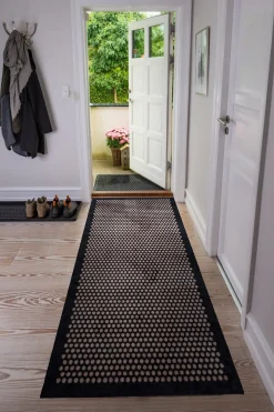 Tica Copenhagen - Løber - Dots - Sort/sand - 90x200 cm