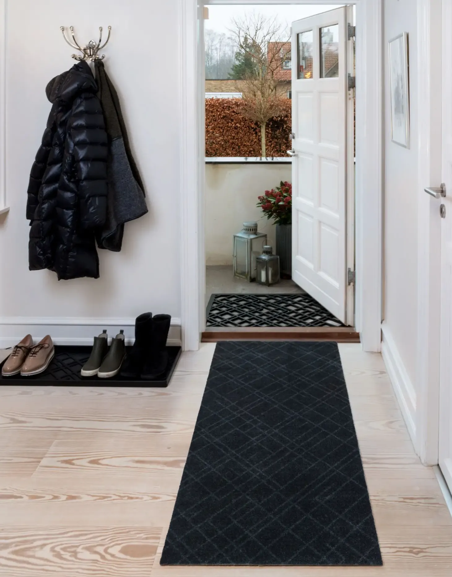 Tica Copenhagen - Skobakke - Lines design - Large