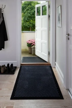 Tica Copenhagen - Smudsmåtte - Dots - Sort/grå - 90x130 cm