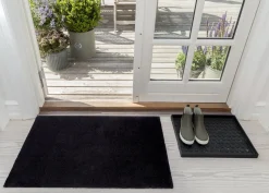 Tica Copenhagen - Smudsmåtte - Ensfarvet - sort - 60x90 cm