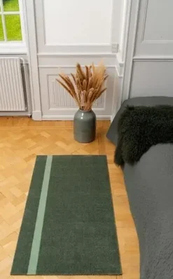 Tica Copenhagen - Smudsmåtte - Stripes Vertical - Lysegrøn/Støvet - 90x200 cm