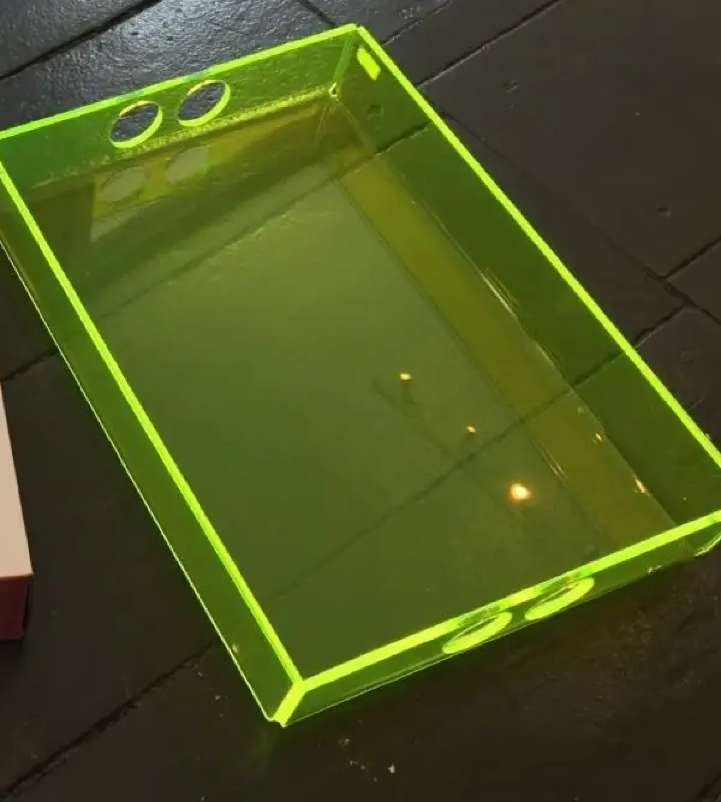 Tray bakke i neon gul fra Neon Living (stor) - neonyellow (29 x 41 cm)