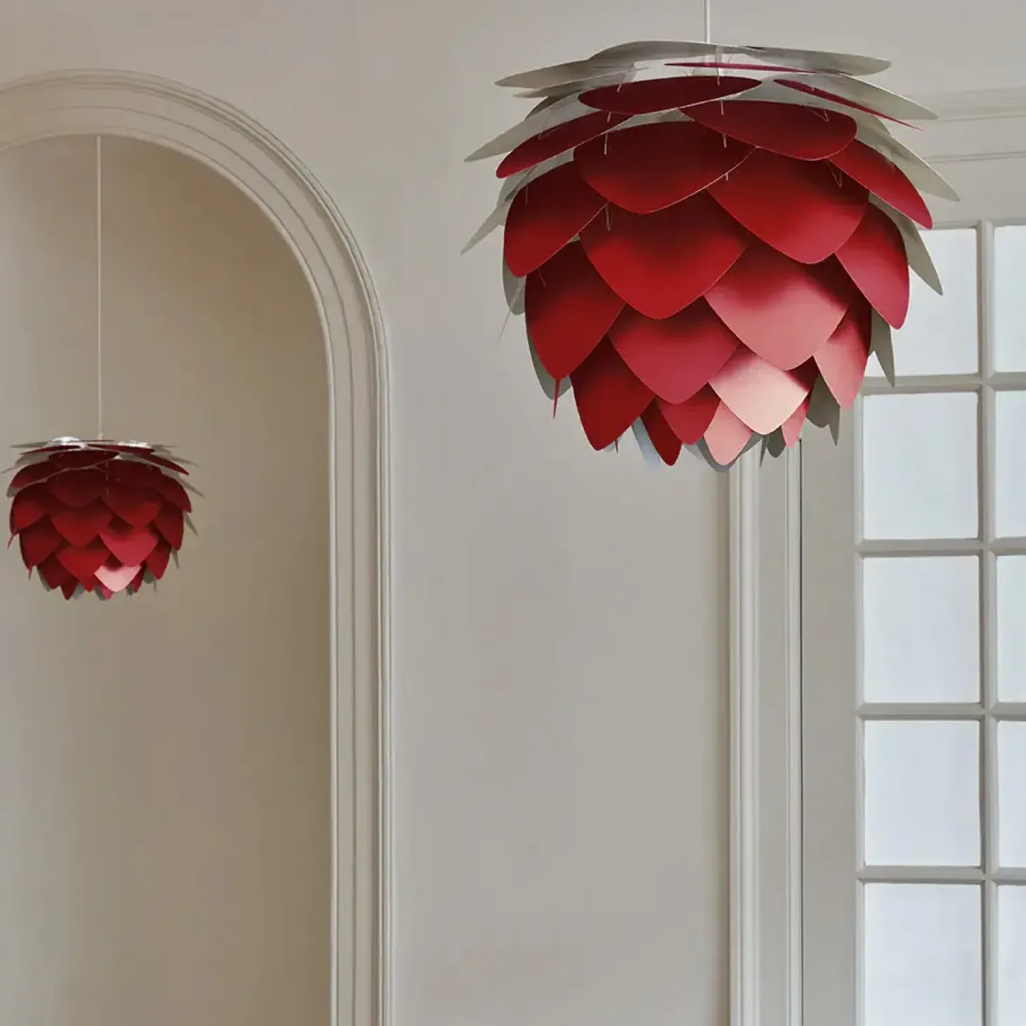 Umage - Lampeskærm - Aluvia Pendel - Ruby red - Medium Ø59 cm